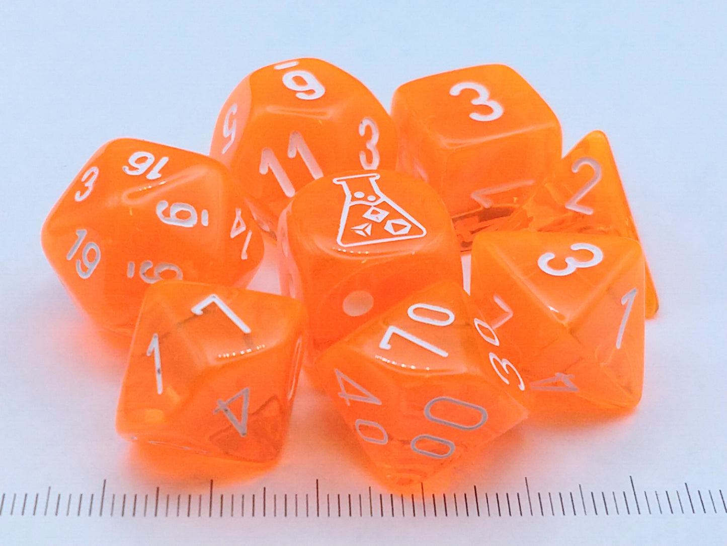 Chessex LAB - Translucent Neon Orange w/white