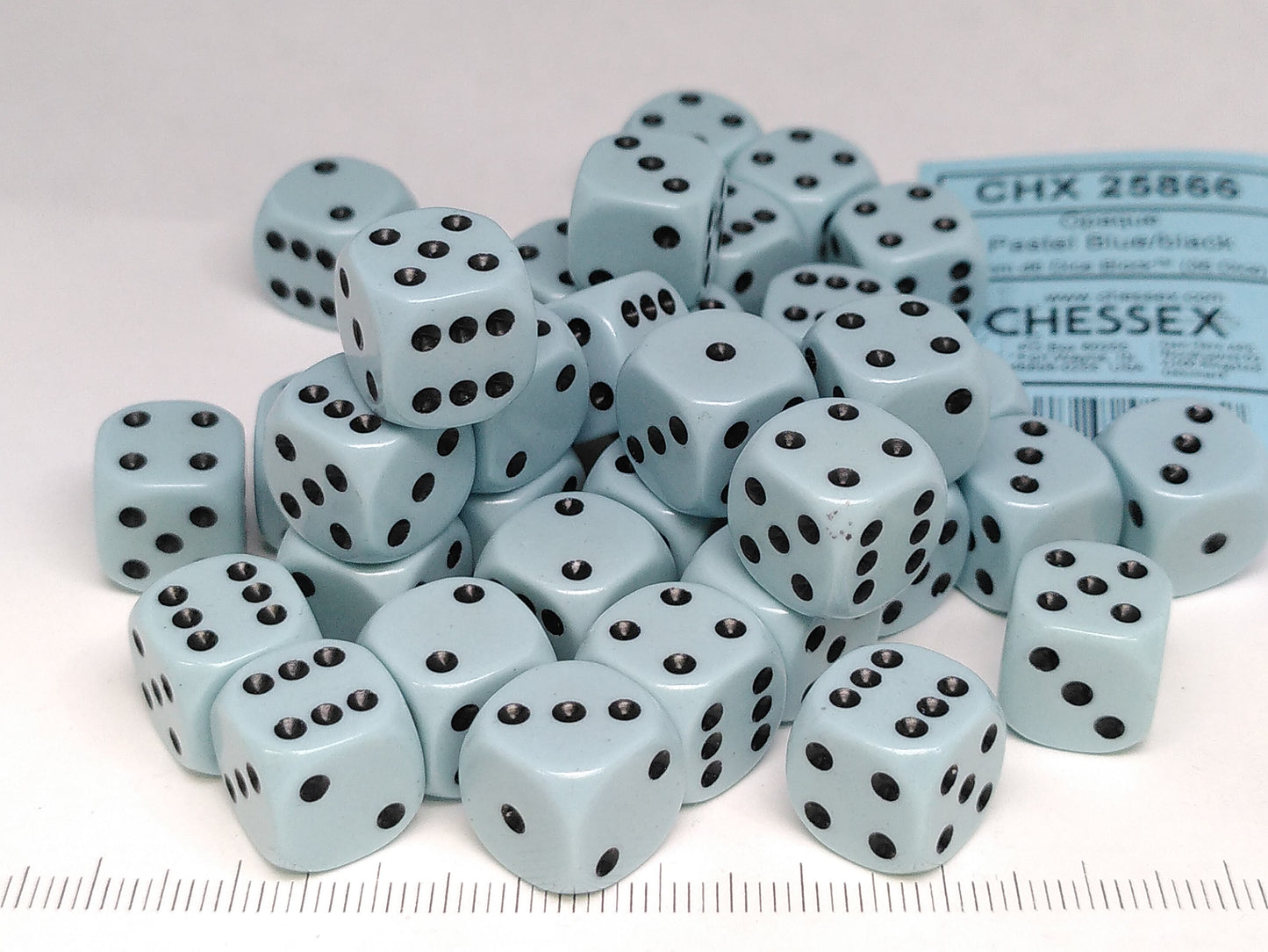 Set 36 6-zijdig, 12mm Opaque Pastel Blue w/black