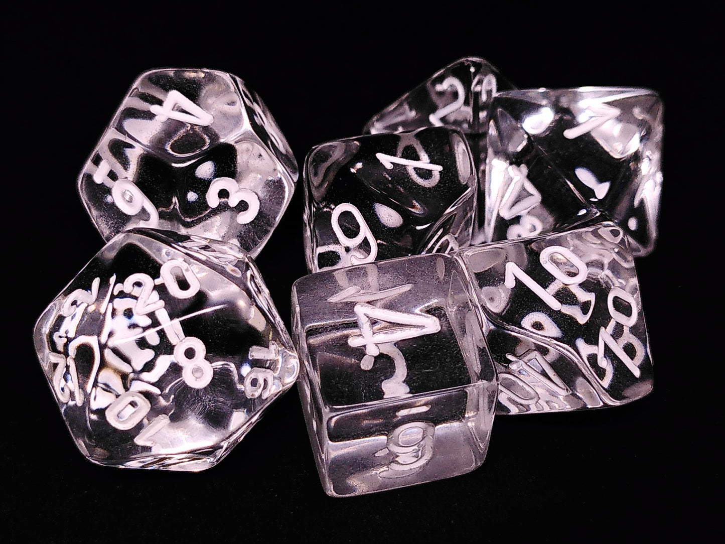 Chessex Translucent Clear w/white polydice set