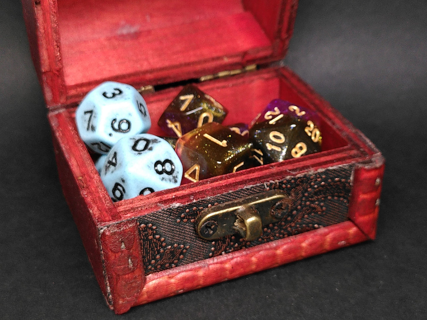 Wooden Dice box - small