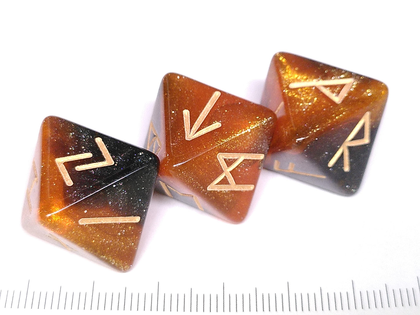 Runecasting dice set - glittering amber-black