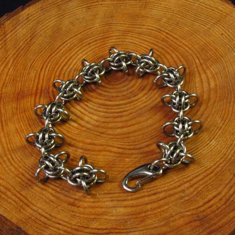 Caltrop armband