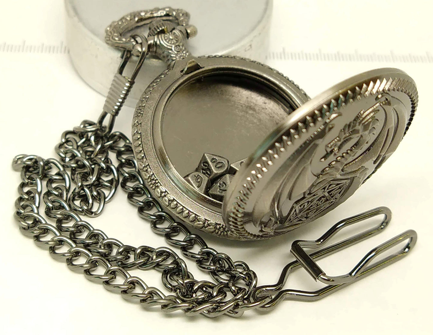Dragon D20 Medallion, with mini metal dice
