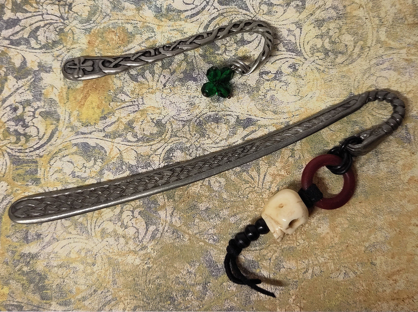 Metal bookmarks met kralen