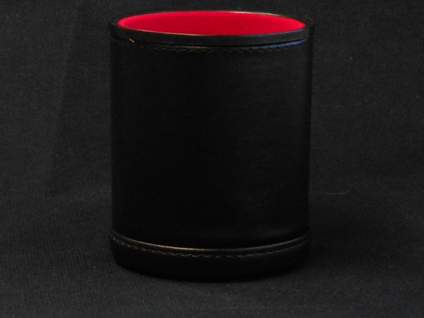 Dice cup - Black with red