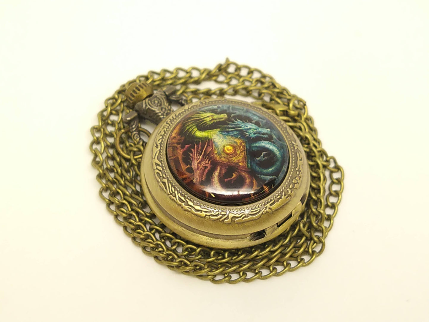 Chromatic Dragons Medallion, with mini metal dice