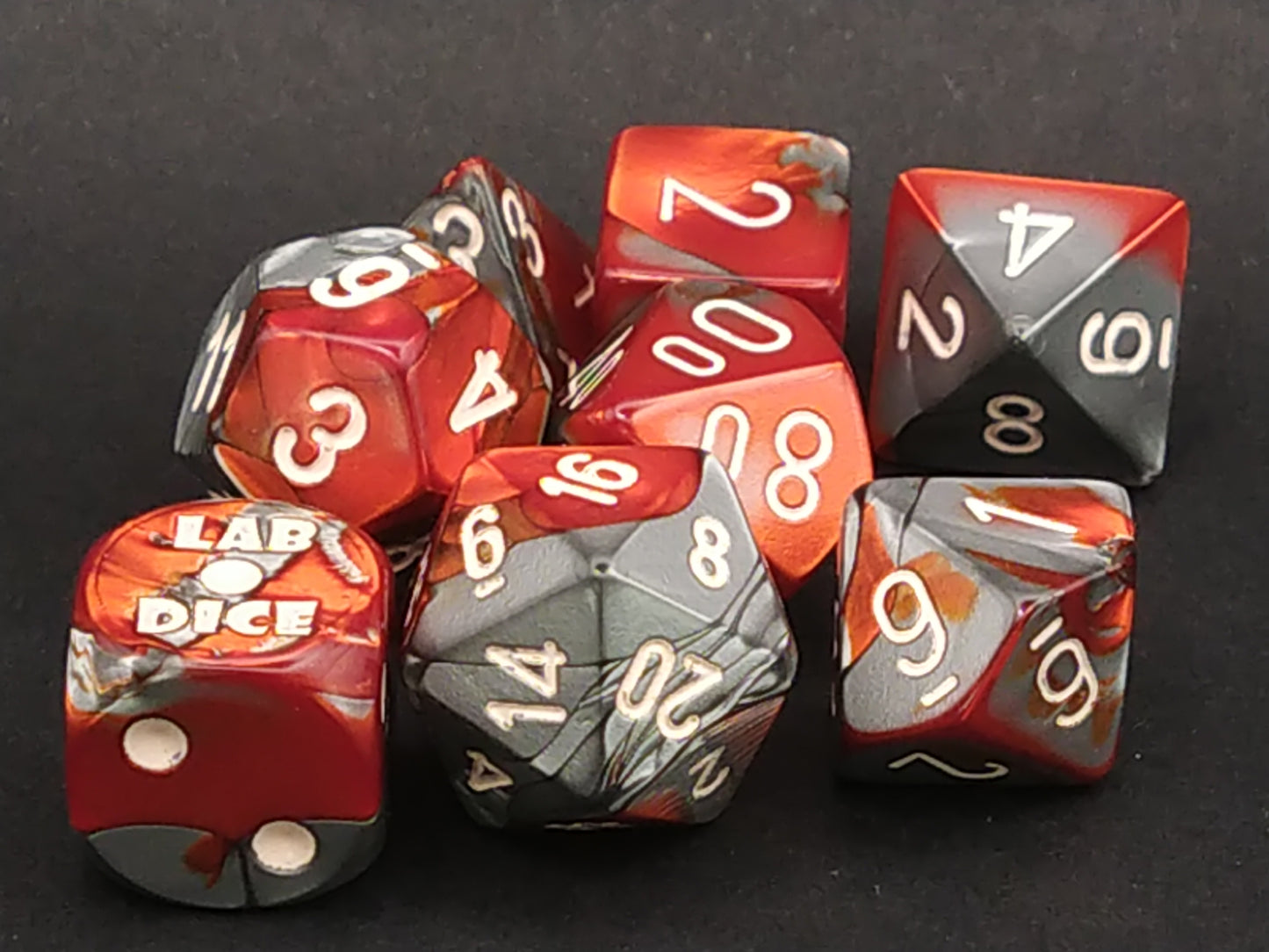 Lab polydice set, Gemini Red-Steel w/white