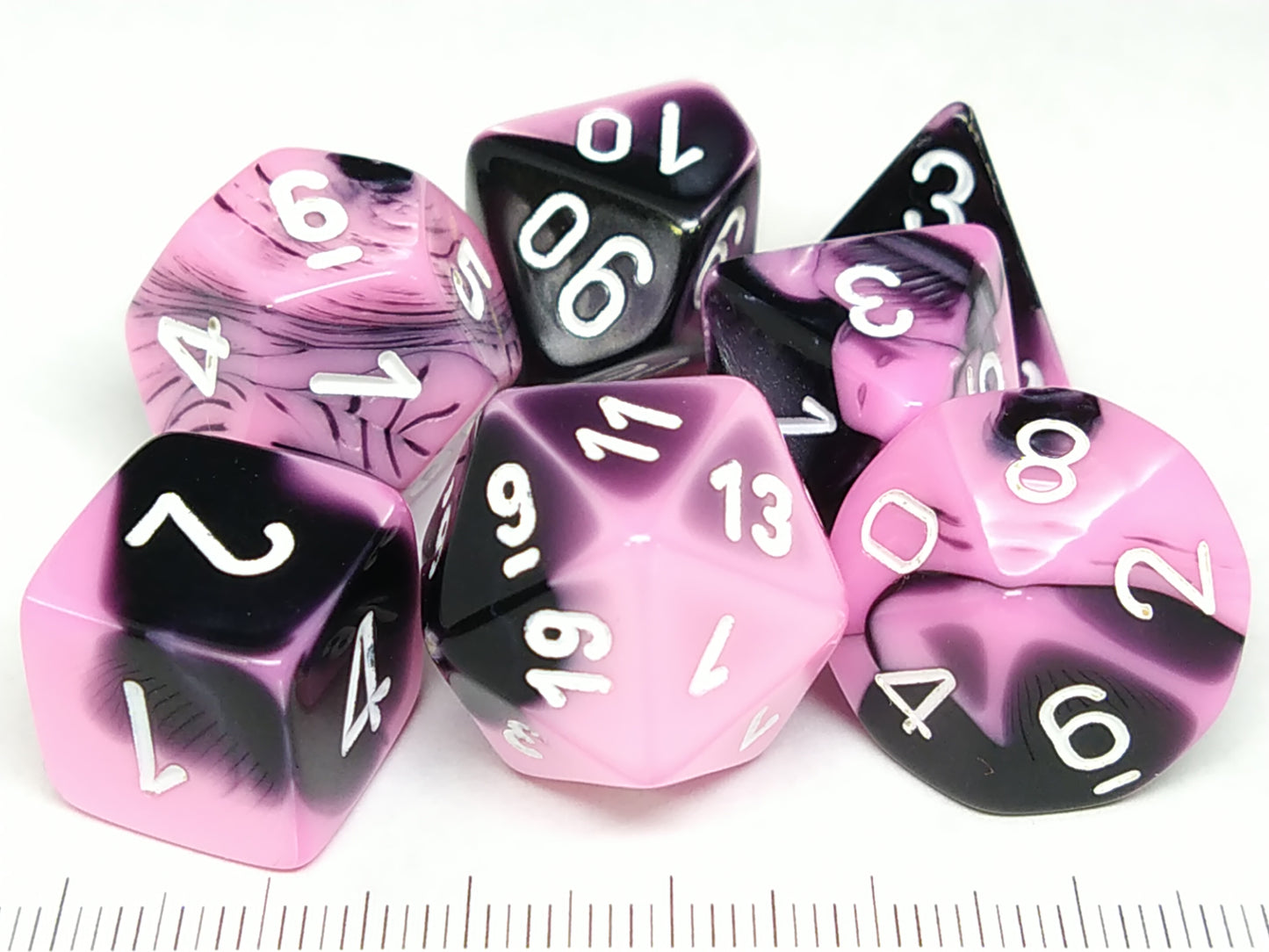 Set 7 polydice, Gemini black-pink w/white