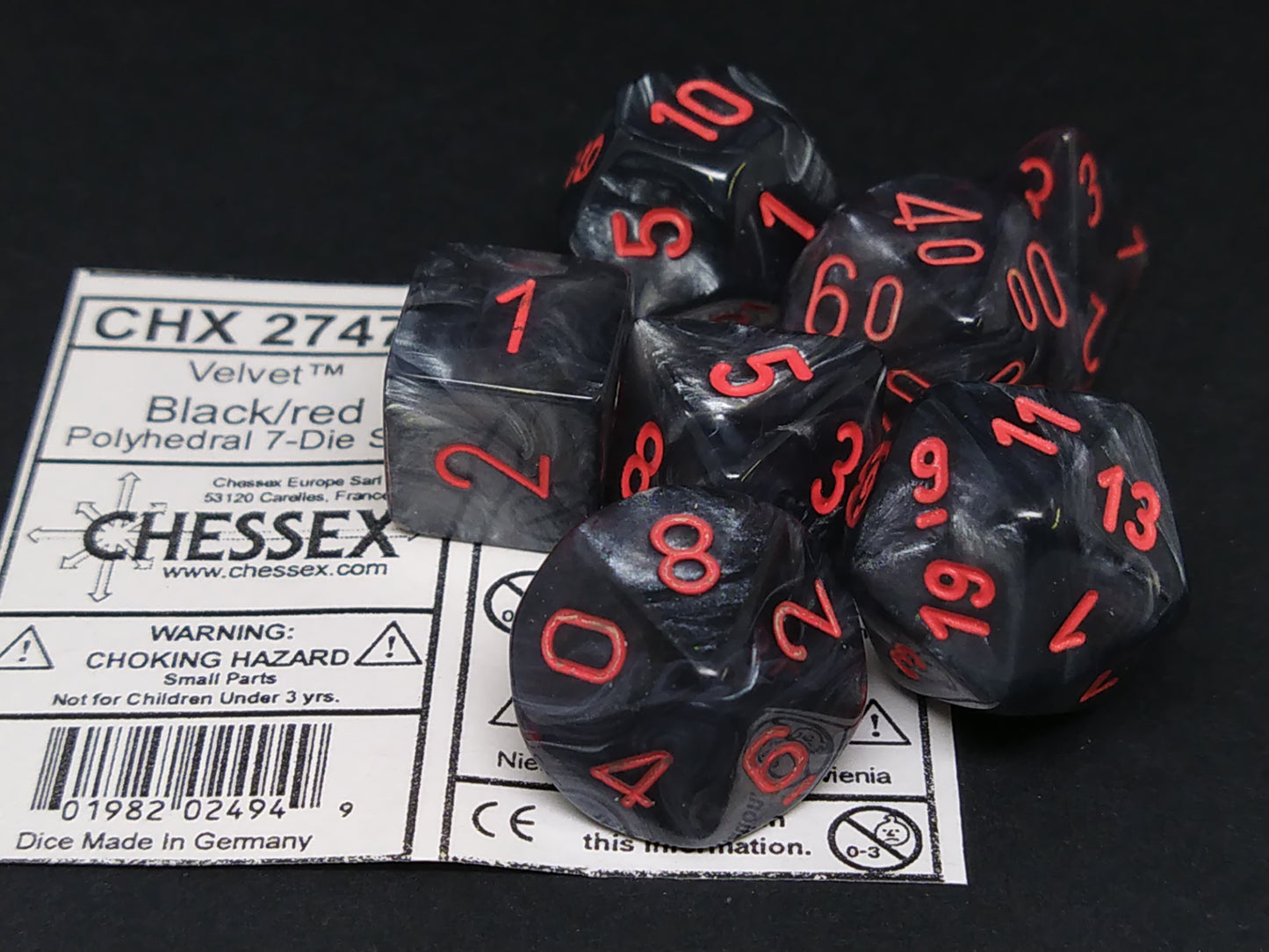 Set 7 polydice, Velvet black w/red