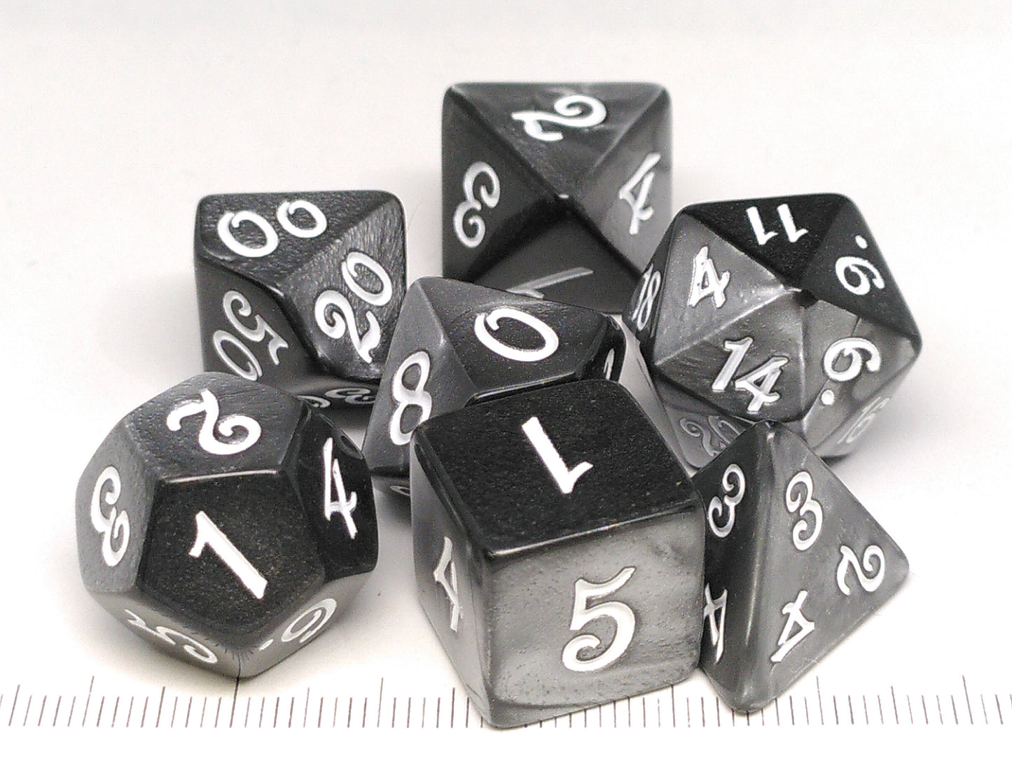 Piebald Salmiac polydice set