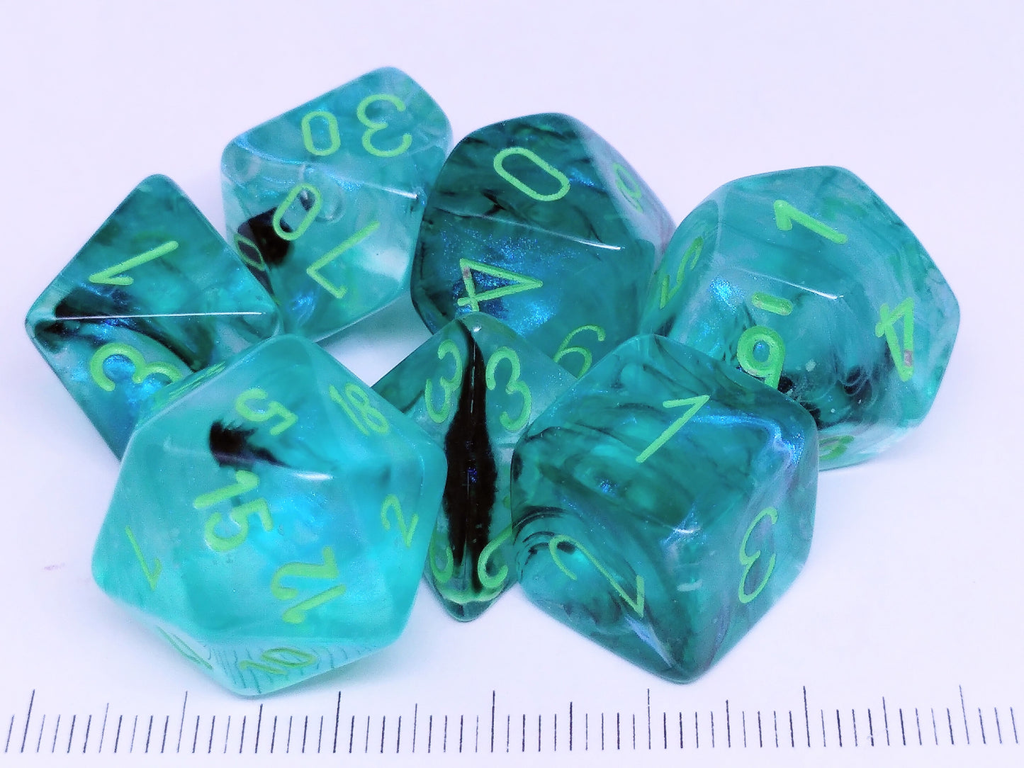 Borealis Kelp w/light green polydice set