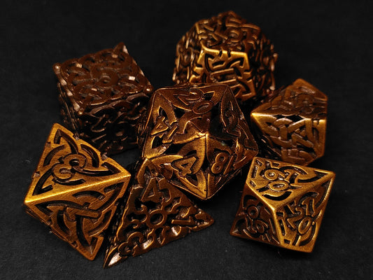 Golden Celtic Knot - hollow metal polydice set
