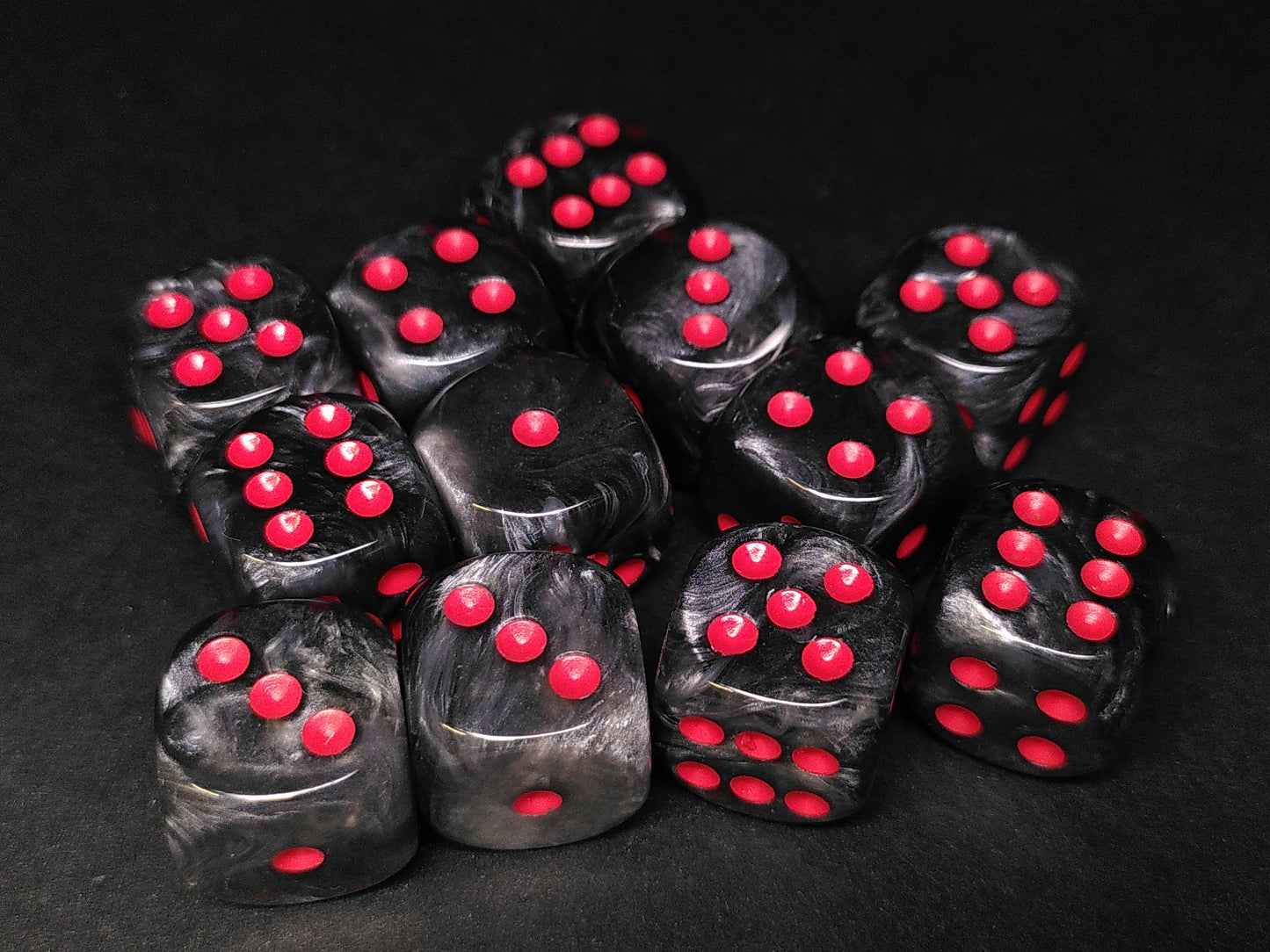 Set 12 6-zijdig Velvet black w/red