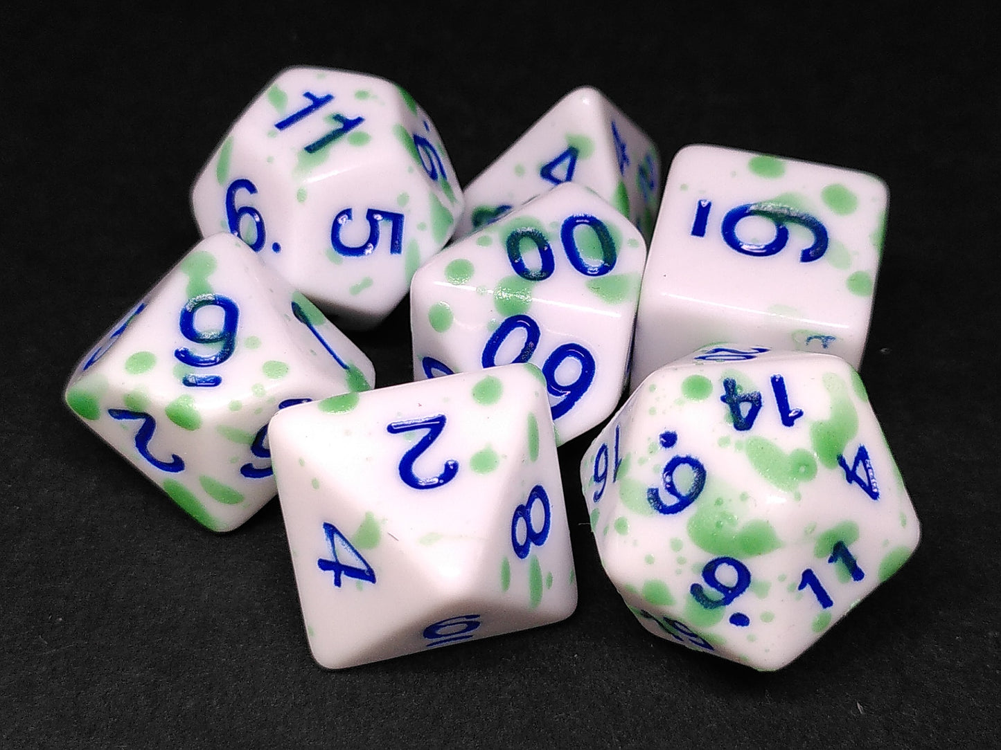 Close Encounter Investigation polydice set