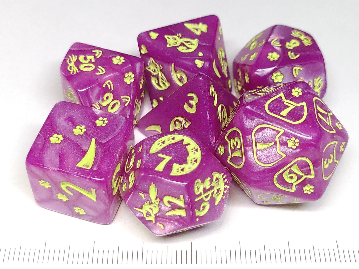 Cats polydice set - pearl purple with lime