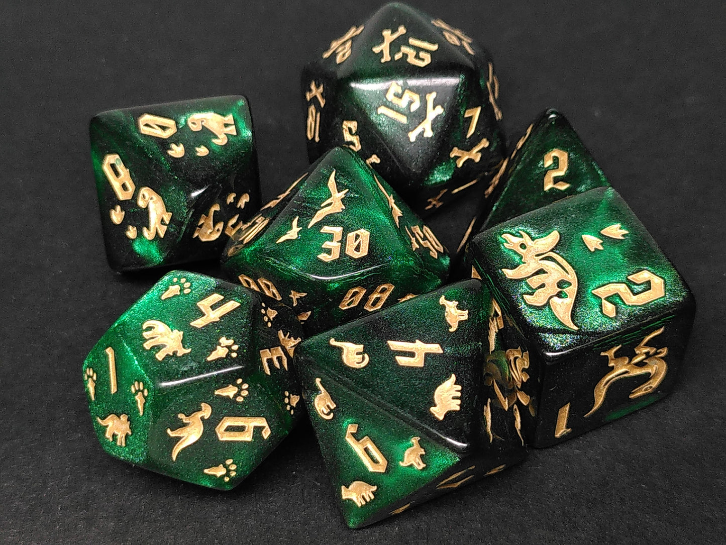 Prehistoric polydice set - Pearl green