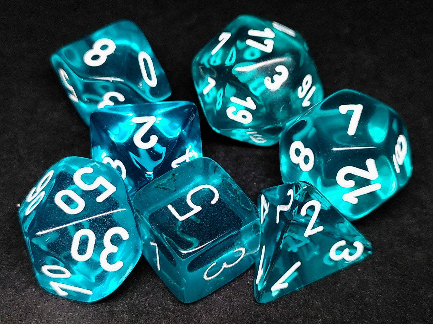 Chessex Translucent Teal w/white polydice set