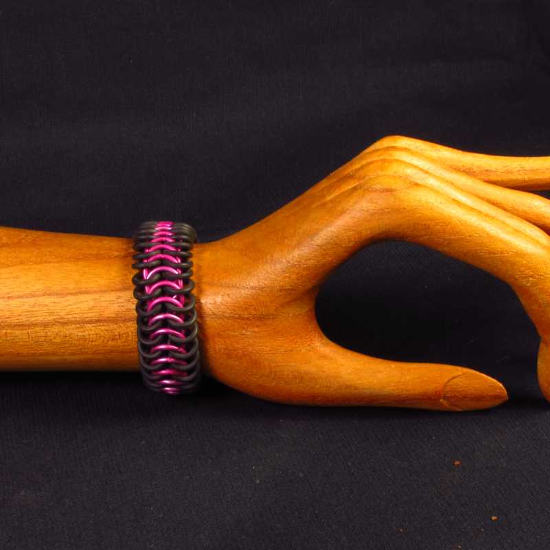 Basilisk's Scales - Aluminium stretch armband