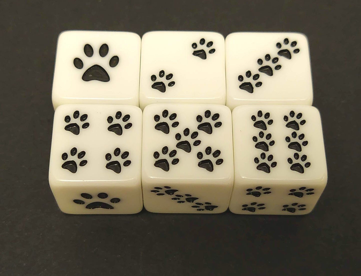 set 6 6-sided, 16mm white with cat paws