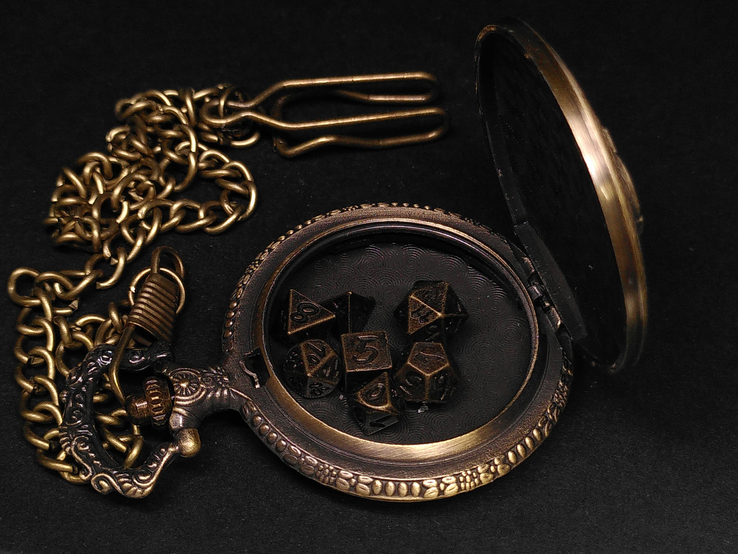 Mimic Chest Medallion, with mini metal dice
