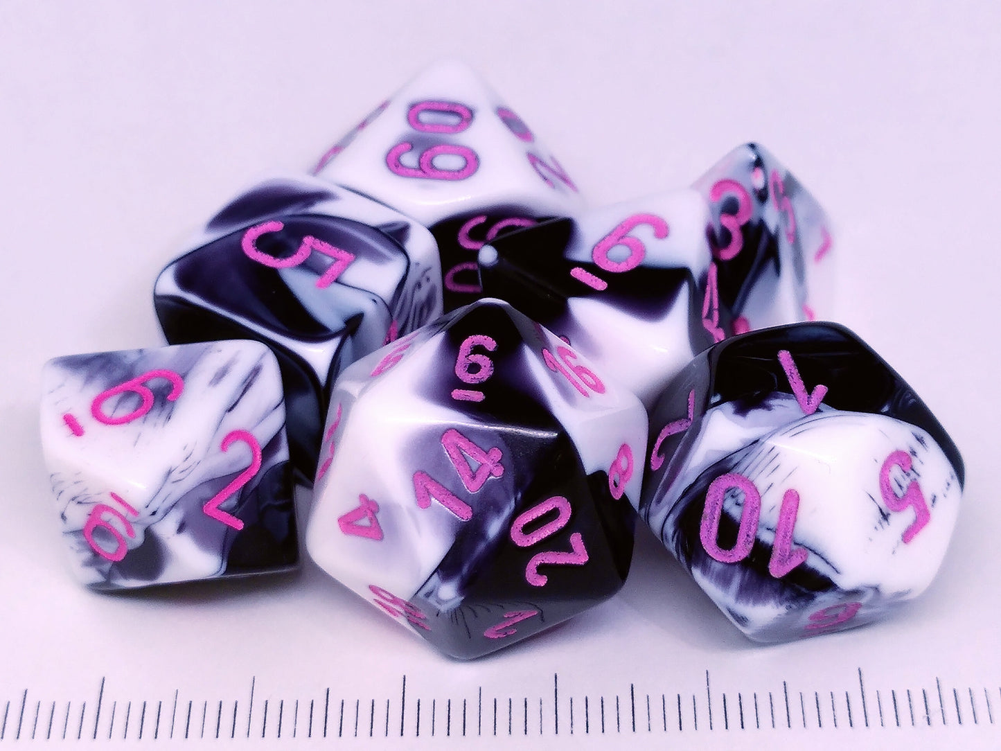 Gemini Black-White w/pink polydice set