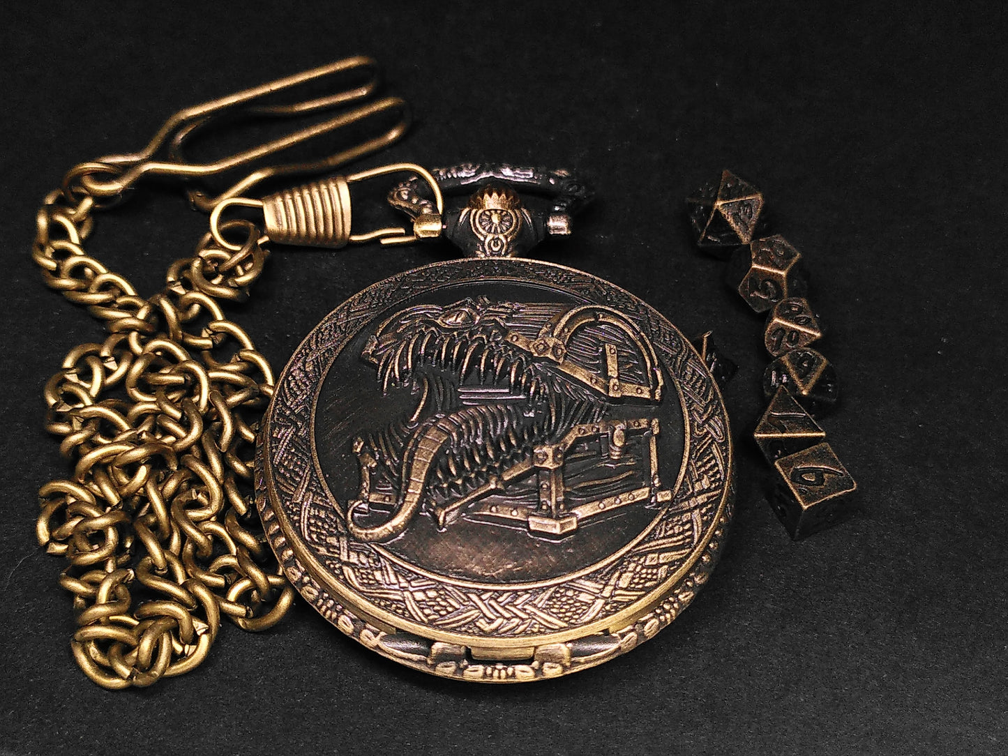 Mimic Chest Medallion, with mini metal dice
